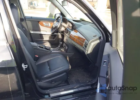 2010 Mercedes-Benz Glk 350 4Matic z USA, uszkodzony, nr VIN WDCGG8HB9AF427166